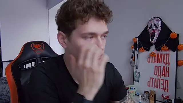 DanyDavis online show from 6, 11, 2025