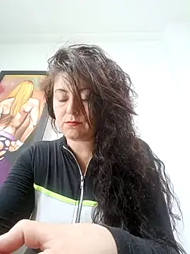 Snapshot of lunadicty chatting on 21, 12, 2024 lunadicty online show from 21, 12, 2024
