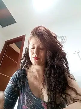 Snapshot of lunadicty chatting on 10, 9, 2025 lunadicty online show from 10, 9, 2025