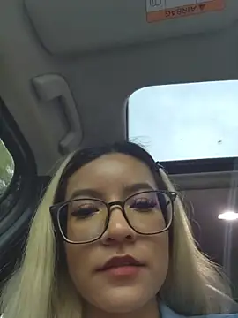 Pretty roxxyy online show from 7, 3, 2026