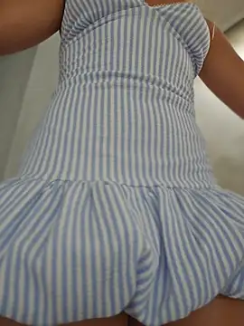 Snapshot of Pretty_roxxyy chatting on 5, 5, 2026 Pretty roxxyy online show from 5, 5, 2026