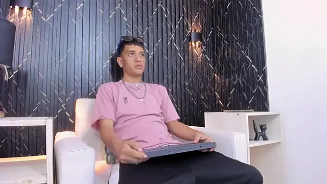 Matt Ruso online show from 6, 11, 2025