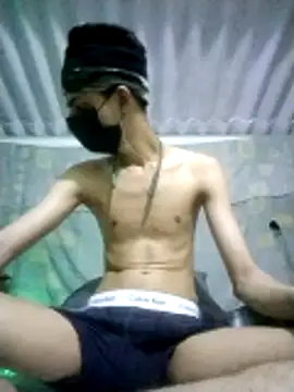 HannanKhan25 online show from 8, 3, 2026