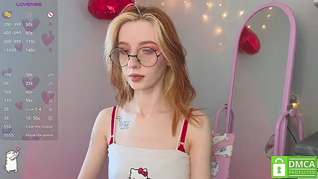 sweetuniporn online show from 22, 3, 2025