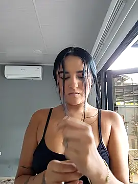 Rosa Warreen  online show from 5, 10, 2025