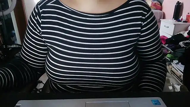 nicolebiancardi5 online show from 7, 4, 2026