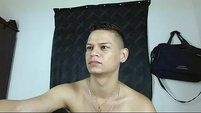 axce1 boy24 online show from 17, 10, 2025