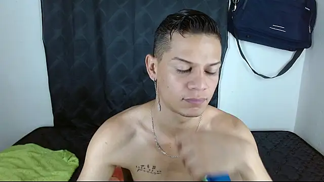 axce1 boy24 online show from 20, 11, 2025