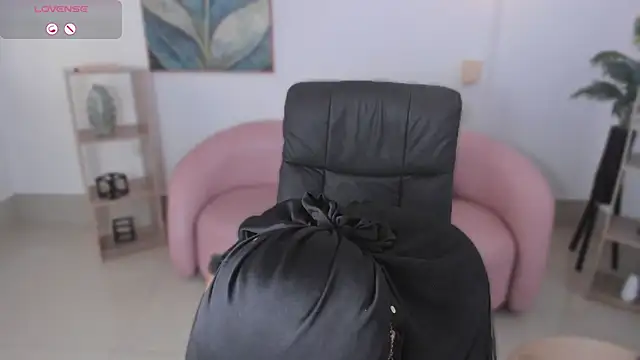 kylie soraya online show from 27, 11, 2025