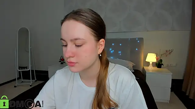 Candy Cansew online show from 15, 12, 2025