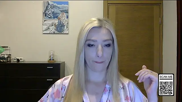 Wild Silk Desire online show from 18, 10, 2025