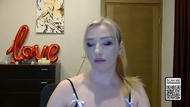 Wild Silk Desire online show from 6, 4, 2026