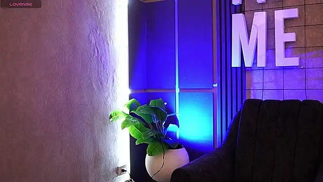 Susan wall online show from 15, 10, 2025