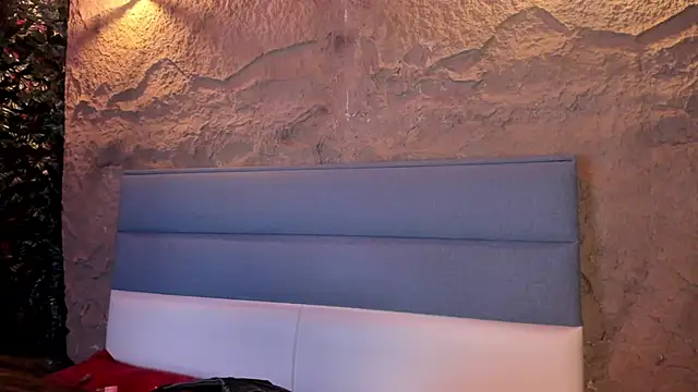 Victoriaa2 Doll online show from 10, 3, 2026