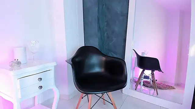 GingerMoon  online show from 9, 3, 2026