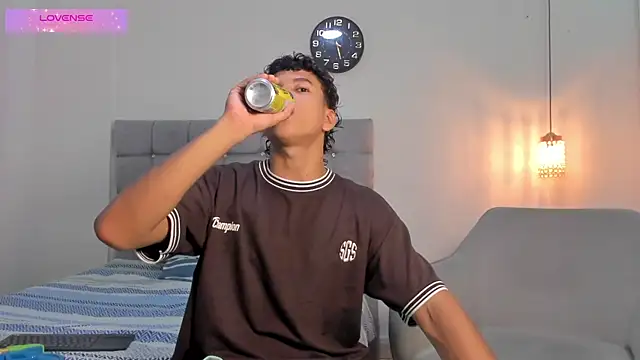 Santy Stump online show from 18, 10, 2025