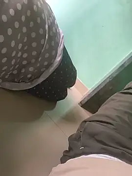 Snapshot of sex_yboy00 chatting on 28, 10, 2025 sex yboy00 online show from 28, 10, 2025