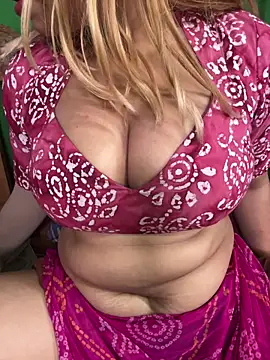 Snapshot of CANDY-3 chatting on 6, 4, 2026 CANDY-3 online show from 6, 4, 2026