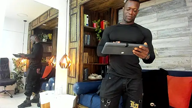 MarcusBlack  online show from 2, 12, 2025