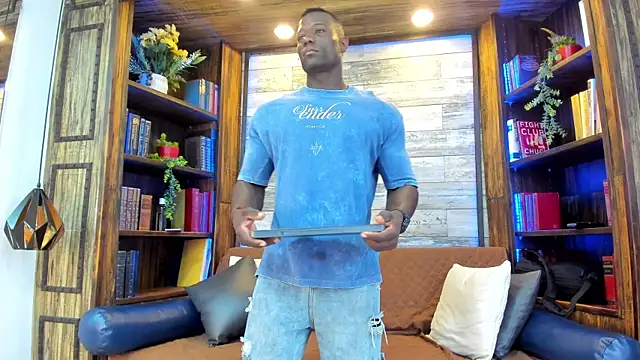 Snapshot of MarcusBlack_ chatting on 13, 7, 2026 MarcusBlack online show from 13, 7, 2026