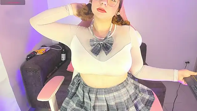 Snapshot of lizy_portman chatting on 4, 6, 2026 lizy portman online show from 4, 6, 2026