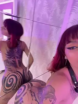 AnnahiBaker online show from 4, 2, 2026