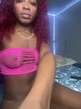 Snapshot of lovergirll555 chatting on 5, 2, 2026 lovergirll555 online show from 5, 2, 2026