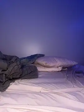 Snapshot of lovergirll555 chatting on 27, 2, 2026 lovergirll555 online show from 27, 2, 2026