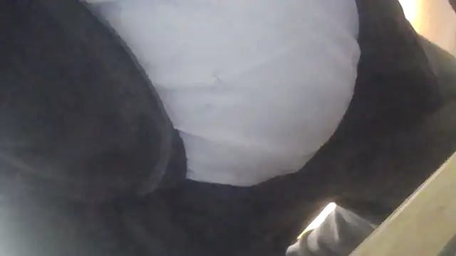 Snapshot of latexsub75 chatting on 11, 11, 2025 latexsub75 online show from 11, 11, 2025