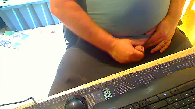 latexsub75 online show from 27, 2, 2026