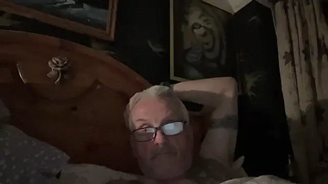 Snapshot of poggles chatting on 30, 4, 2026 poggles online show from 30, 4, 2026