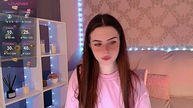 Snapshot of HolyMiax chatting on 14, 6, 2026 HolyMiax online show from 14, 6, 2026