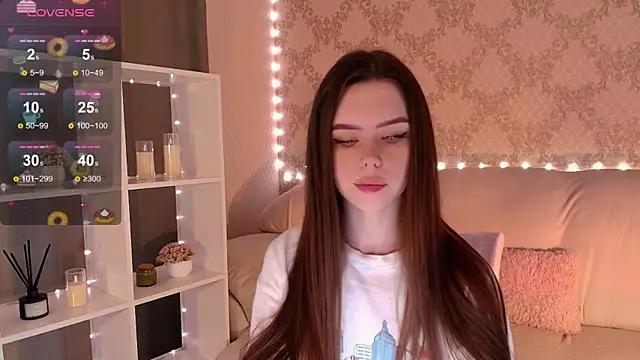 Snapshot of HolyMiax chatting on 5, 7, 2026 HolyMiax online show from 5, 7, 2026