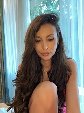 LunaBex online show from 5, 10, 2025