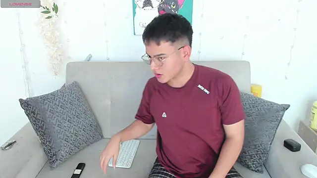 Snapshot of Young_Ben chatting on 29, 6, 2026 Young Ben online show from 29, 6, 2026