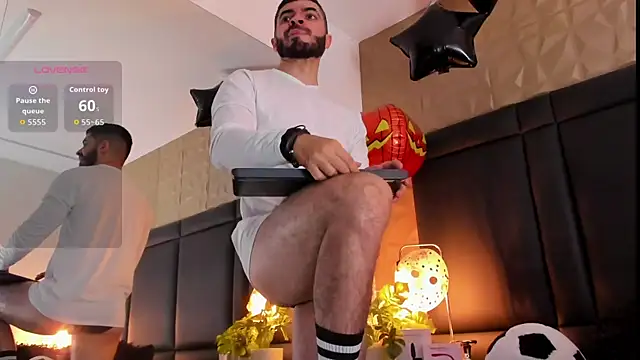 Snapshot of AxelThompson_ chatting on 12, 10, 2025 AxelThompson online show from 12, 10, 2025