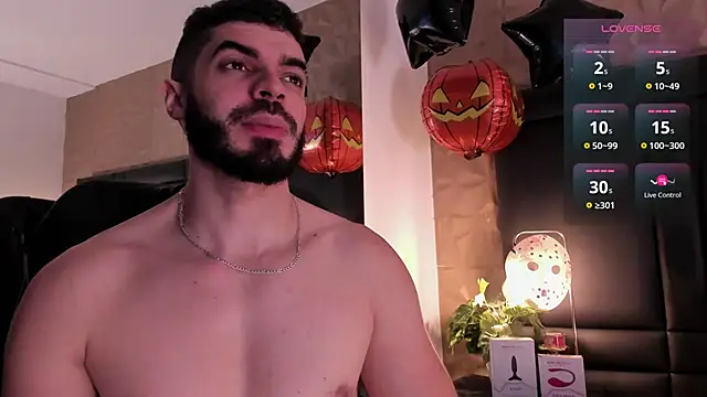 Snapshot of AxelThompson_ chatting on 27, 10, 2025 AxelThompson online show from 27, 10, 2025