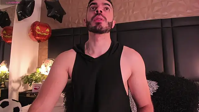 Snapshot of AxelThompson_ chatting on 29, 10, 2025 AxelThompson online show from 29, 10, 2025