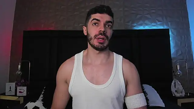 Snapshot of AxelThompson_ chatting on 14, 11, 2025 AxelThompson online show from 14, 11, 2025