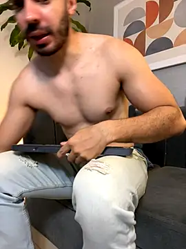 Snapshot of AxelThompson_ chatting on 28, 11, 2025 AxelThompson online show from 28, 11, 2025