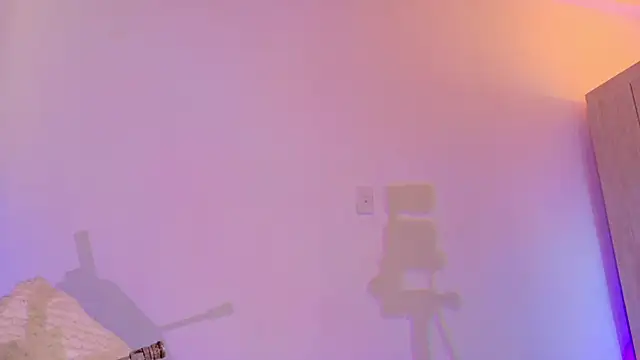 Snapshot of liiamluna_ chatting on 4, 6, 2026 liiamluna online show from 4, 6, 2026