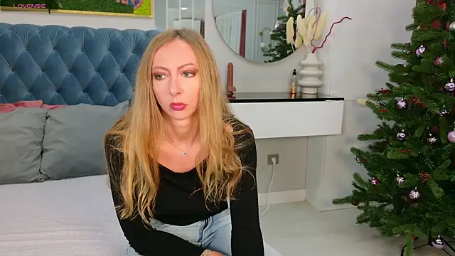 SiennaPierce online show from 20, 12, 2025