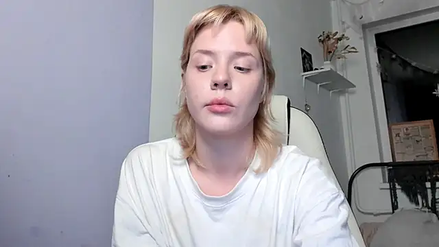 Snapshot of _CuteAsFuck_ chatting on 3, 10, 2025 CuteAsFuck online show from 3, 10, 2025
