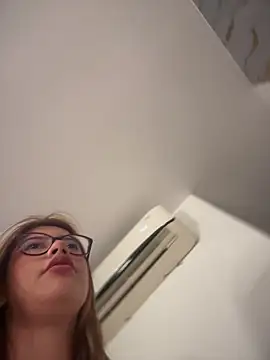 sara calderon online show from 15, 2, 2026