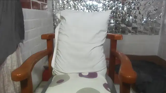 rose-crystal online show from 4, 10, 2025