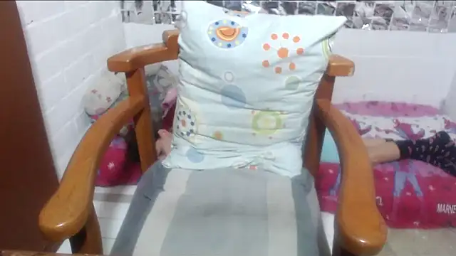 rose-crystal online show from 20, 12, 2025