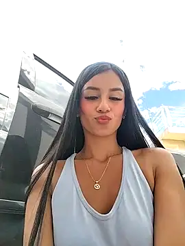 Juliana Xander online show from 15, 9, 2025