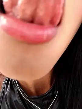 Juliana Xander online show from 16, 9, 2025