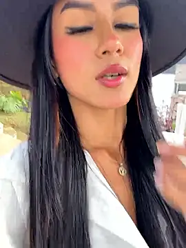 Juliana Xander online show from 29, 11, 2025