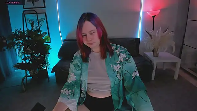 lunaalli online show from 2, 2, 2026